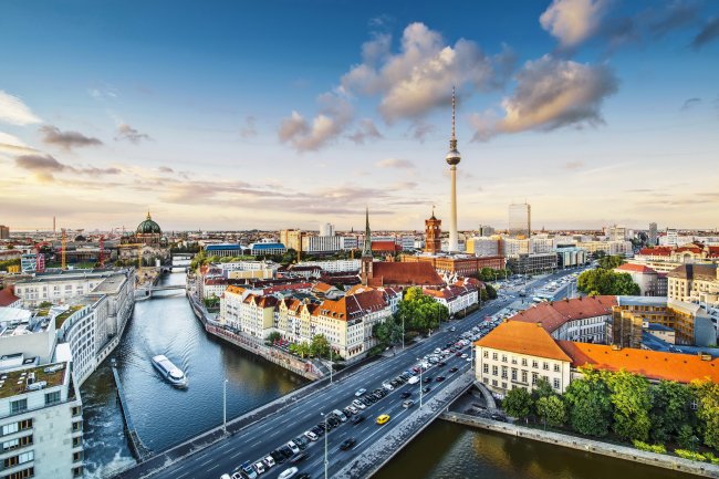 ALMANYA’NIN EN ÖNEMLİ ŞEHİRLERİNDEN BERLİN’İ GÖRDÜNÜZ MÜ? İŞTE BERLİN’DE GEZİLECEK GÖRÜLECEK YERLER