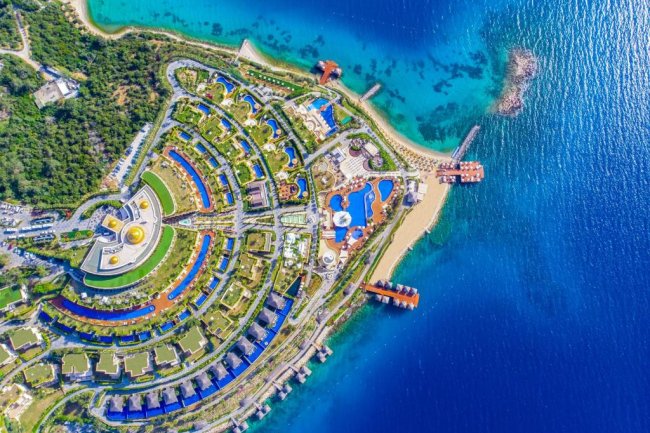 MASMAVİ SULARIYLA CIVIL CIVIL RENKLİ BİR TATİLİN ADRESİ BODRUM’A BİR DE BU AÇIDAN BAKIN!